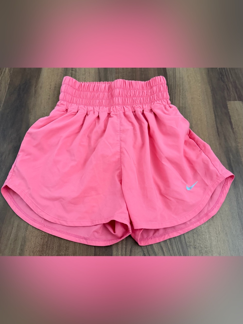 Nike Women’s High Waisted Athletic Shorts, Small
